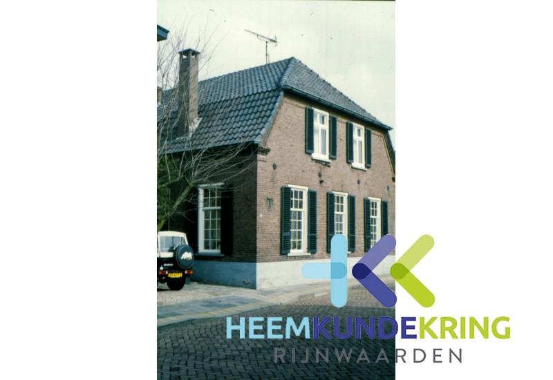 Coll. Gemeente Rijnwaarden Voormalige Ambts woning burg. Bruns en Artsen woning Dr. Wilde - Dorpsdijk